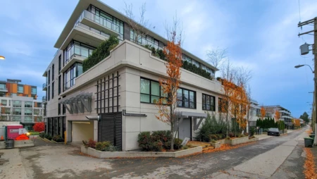 Swimming Pool Photo of 671 438 W King Edward Avenue, Vancouver, BC