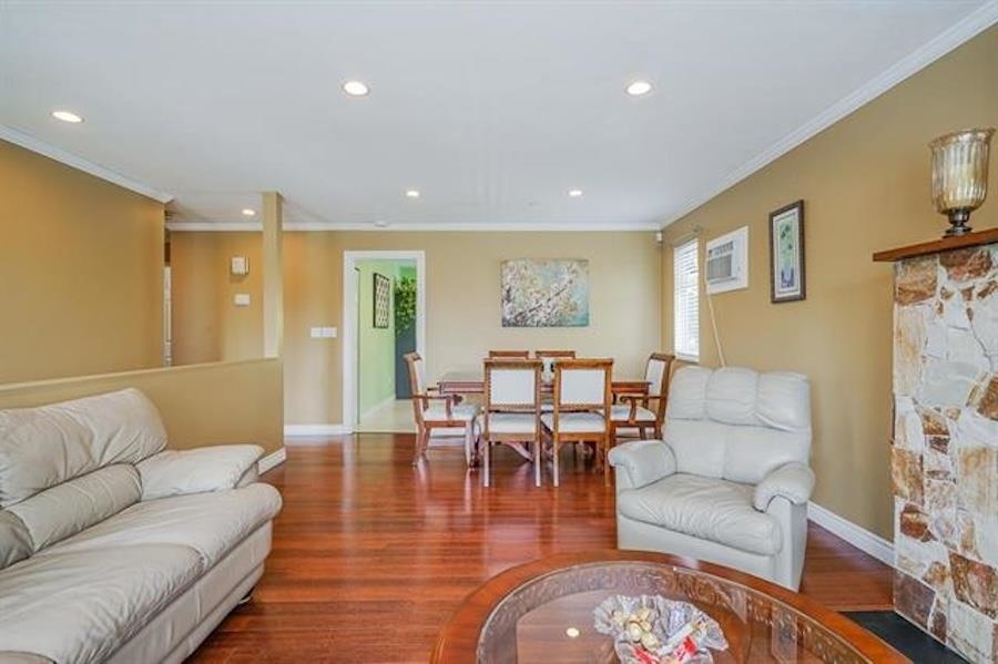 Dining Area Photo of 14751 89a Avenue, Surrey, BC