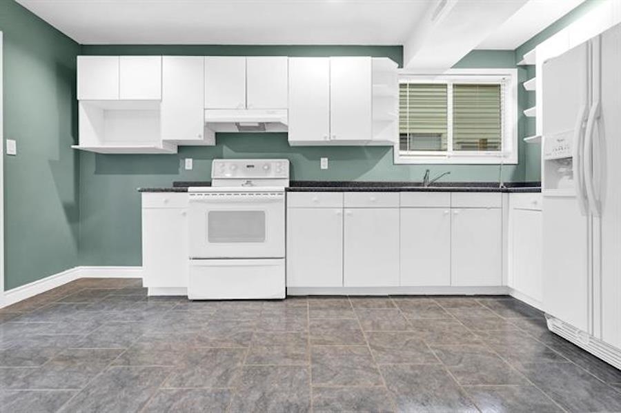 Mudroom Photo of 14751 89a Avenue, Surrey, BC