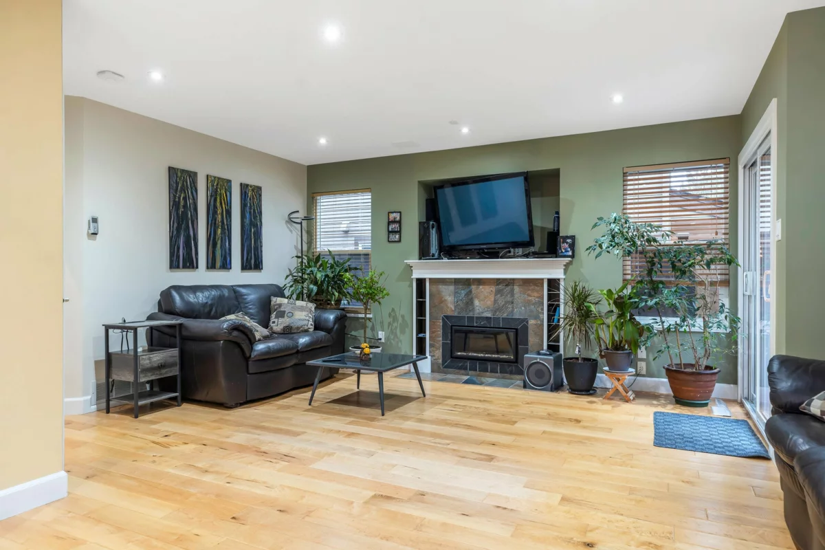 Entry Foyer Photo of 11893 Woodgrove Avenue, Delta, BC