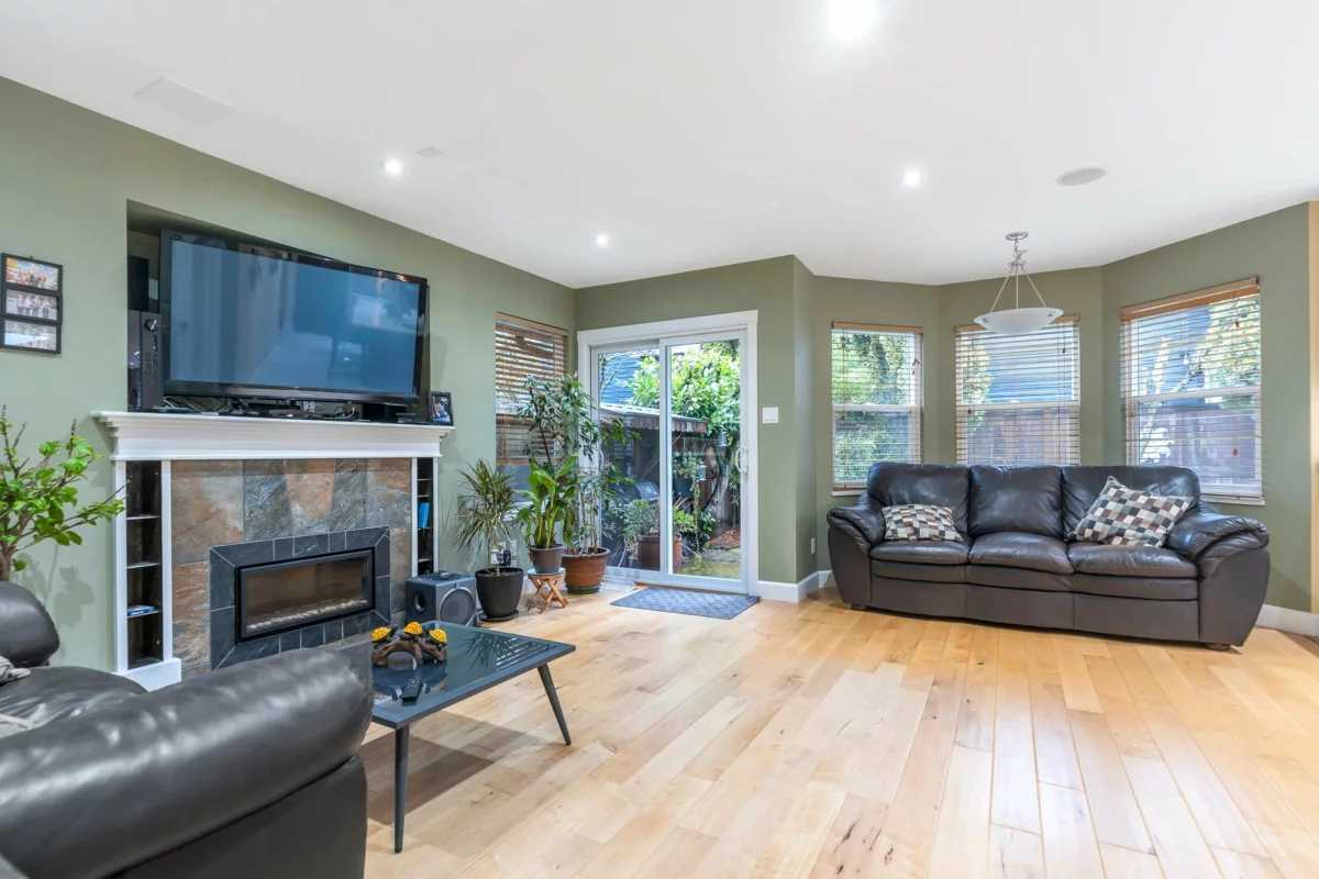 Staircase Photo of 11893 Woodgrove Avenue, Delta, BC