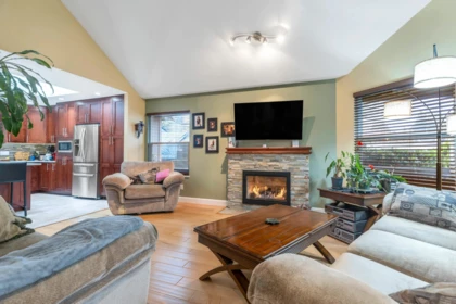 Kitchen Photo of 11893 Woodgrove Avenue, Delta, BC