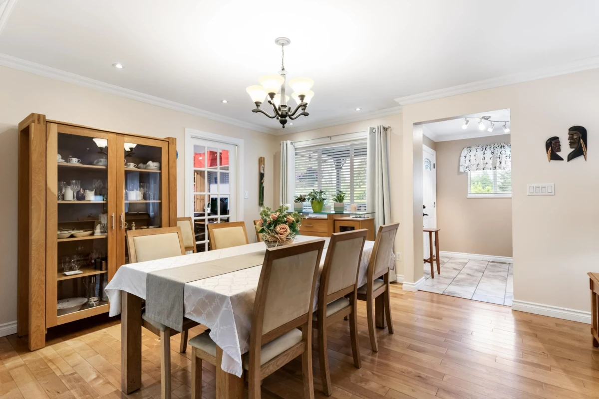 Breakfast Nook Photo of 12214 211 Street, Maple Ridge, BC