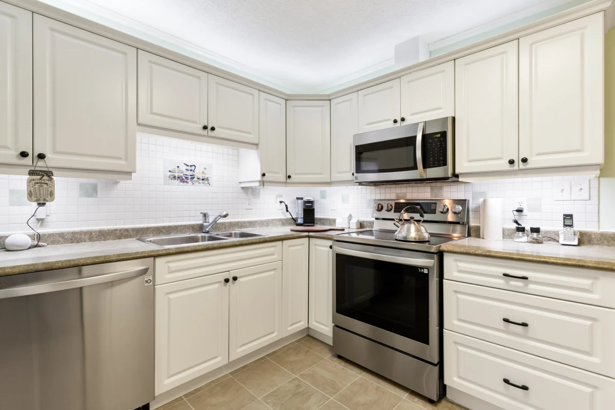 Kitchen Photo of 12214 211 Street, Maple Ridge, BC