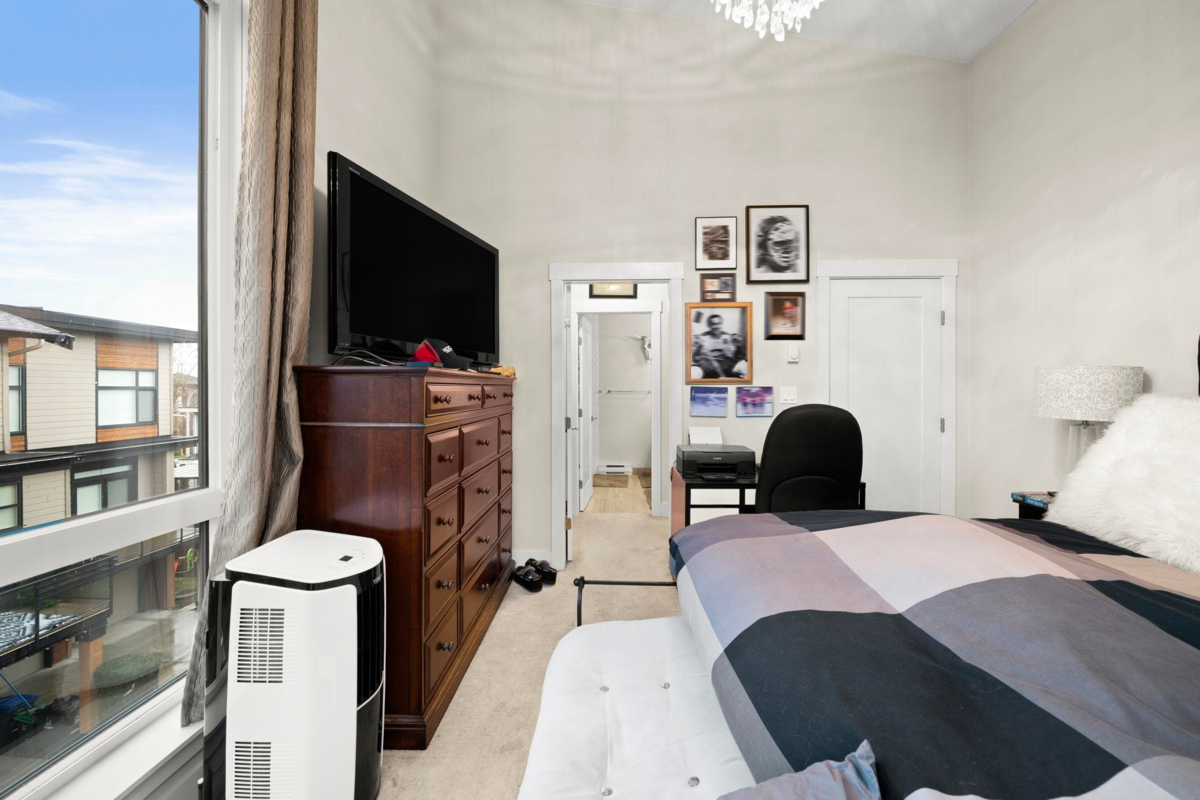 Garage Interior Photo of 15 16488 64 Avenue, Surrey, BC