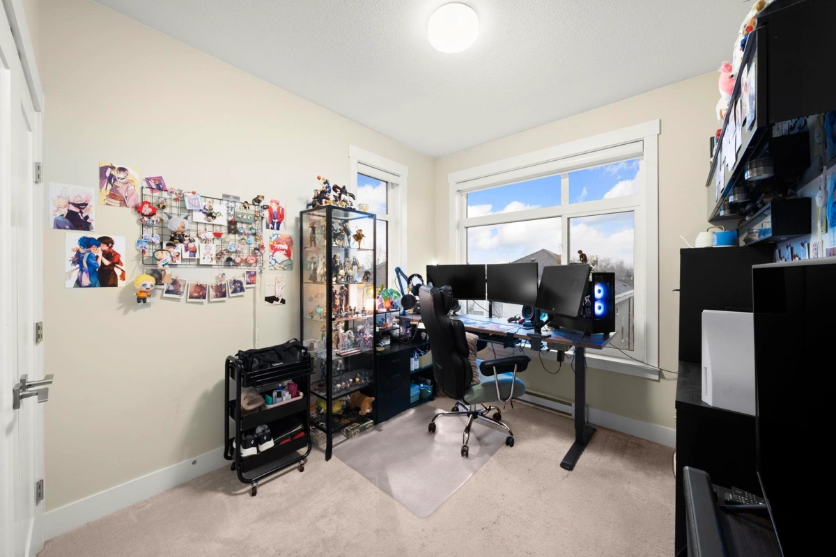 Loft / Bonus Room Photo of 15 16488 64 Avenue, Surrey, BC