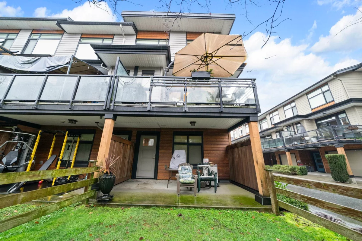 Outdoor Kitchen Photo of 15 16488 64 Avenue, Surrey, BC