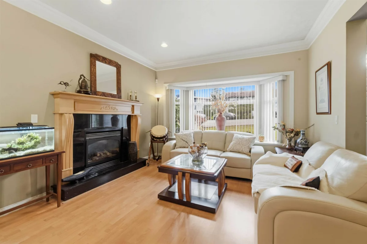 Kitchen Island Photo of 4553 Ellerton Court, Burnaby, BC