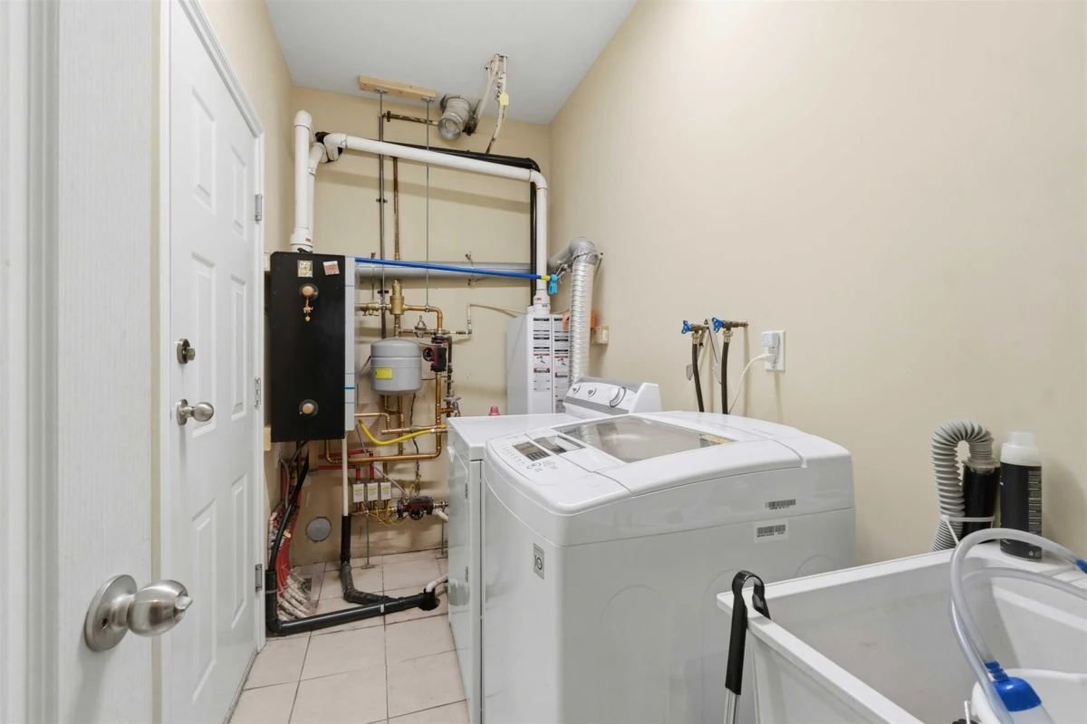 Outdoor Deck Photo of 4553 Ellerton Court, Burnaby, BC