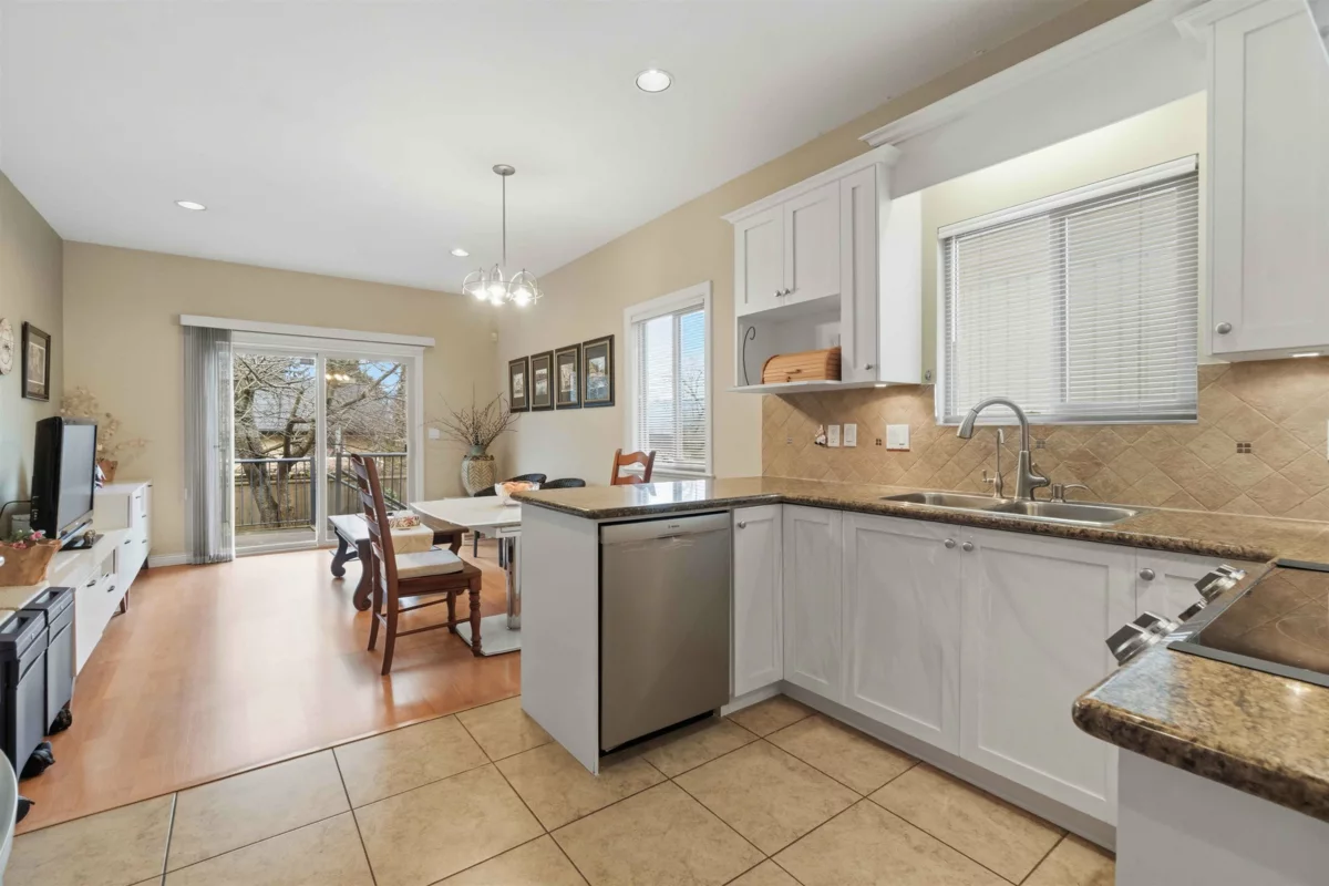 Primary Bathroom Photo of 4553 Ellerton Court, Burnaby, BC