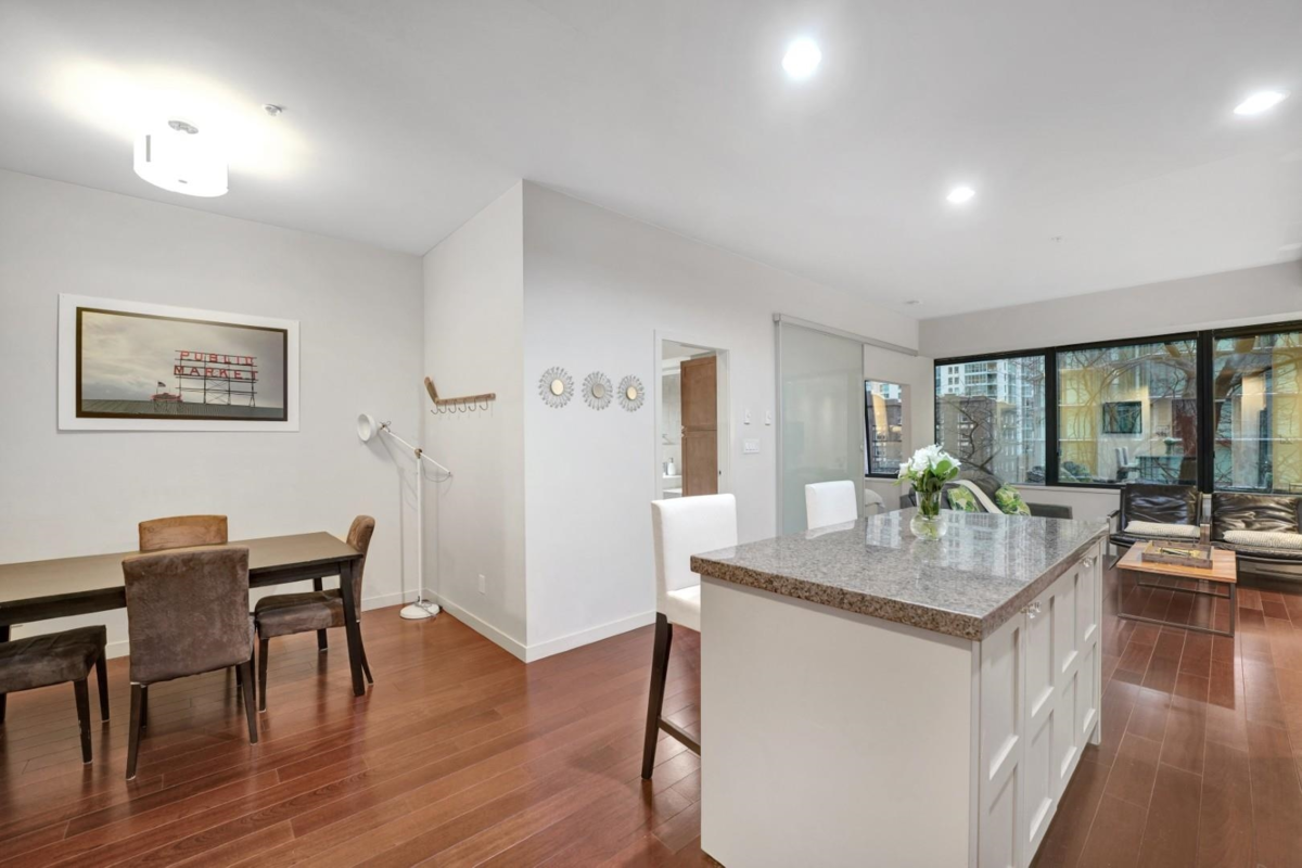 Breakfast Nook Photo of 407 1333 W Georgia Street, Vancouver, BC