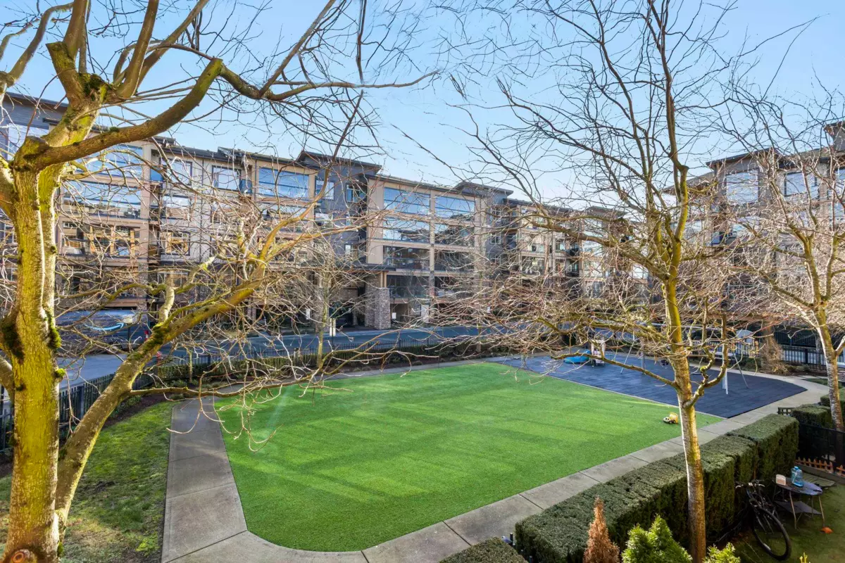 Kitchen Photo of 253 8258 207a Street, Langley, BC