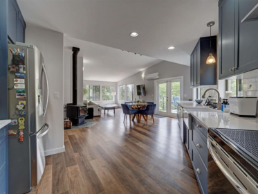 Mudroom Photo of 8362 Redrooffs Road, Halfmoon Bay, BC