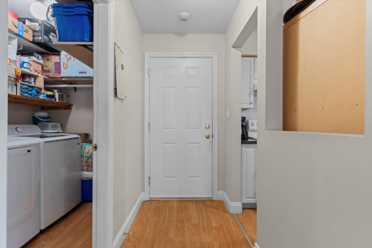 Breakfast Nook Photo of 310 31771 Peardonville Road, Abbotsford, BC