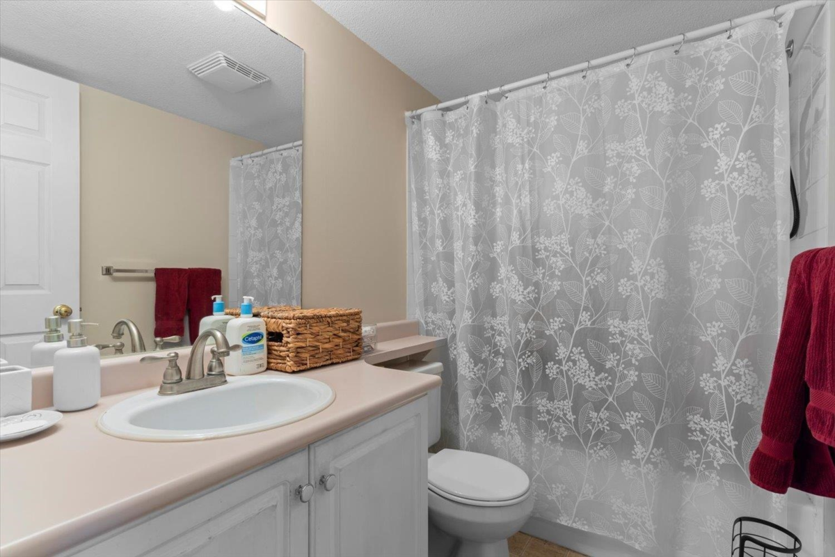 Guest Bathroom Photo of 310 31771 Peardonville Road, Abbotsford, BC