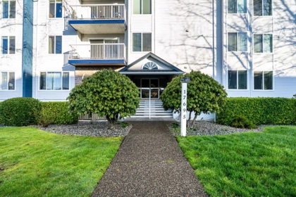 305 17695 58 Avenue, Surrey, BC