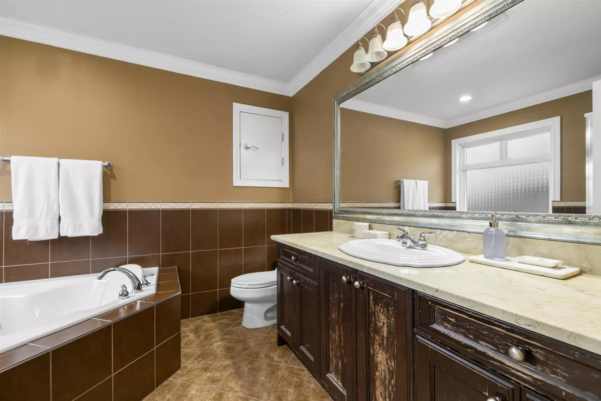 Bedroom 3 Photo of 14855 71 Avenue, Surrey, BC