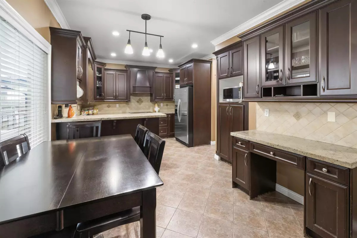Dining Area Photo of 14855 71 Avenue, Surrey, BC
