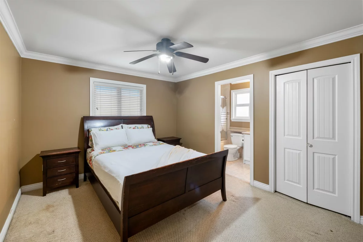 Guest Bathroom Photo of 14855 71 Avenue, Surrey, BC