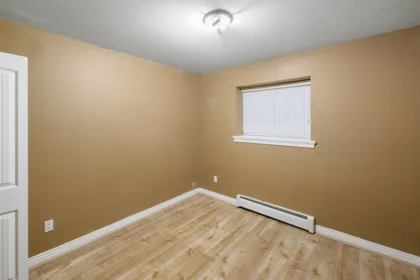 Hallway Photo of 14855 71 Avenue, Surrey, BC