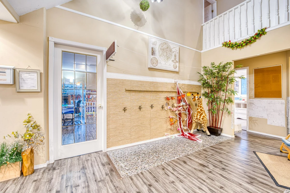 Dining Area Photo of 10800 Rochdale Drive, Richmond, BC