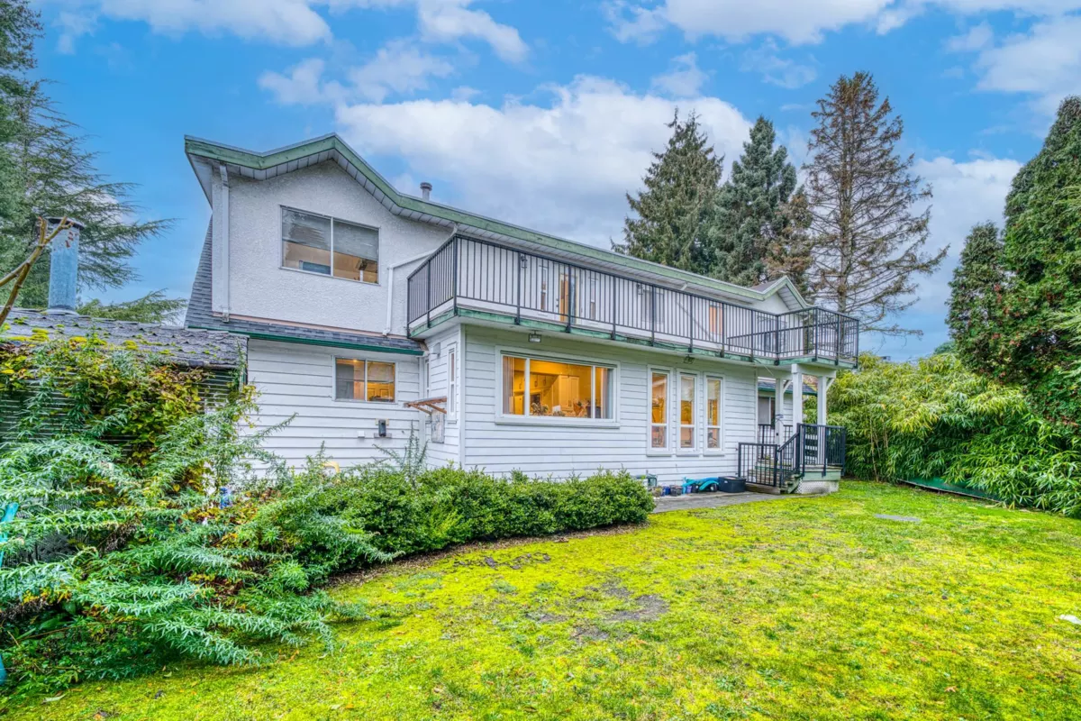 Garage Interior Photo of 10800 Rochdale Drive, Richmond, BC