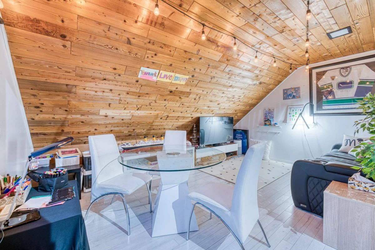 Guest Bathroom Photo of 10800 Rochdale Drive, Richmond, BC