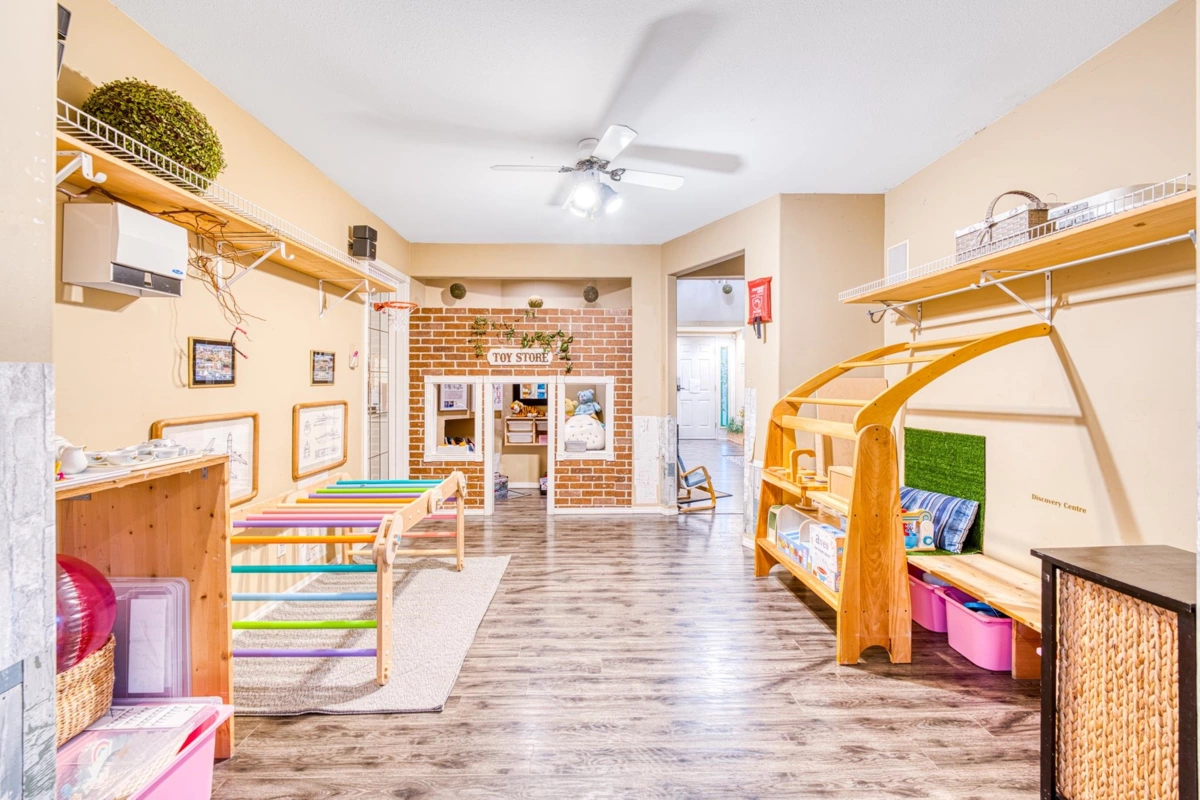 Kitchen Island Photo of 10800 Rochdale Drive, Richmond, BC