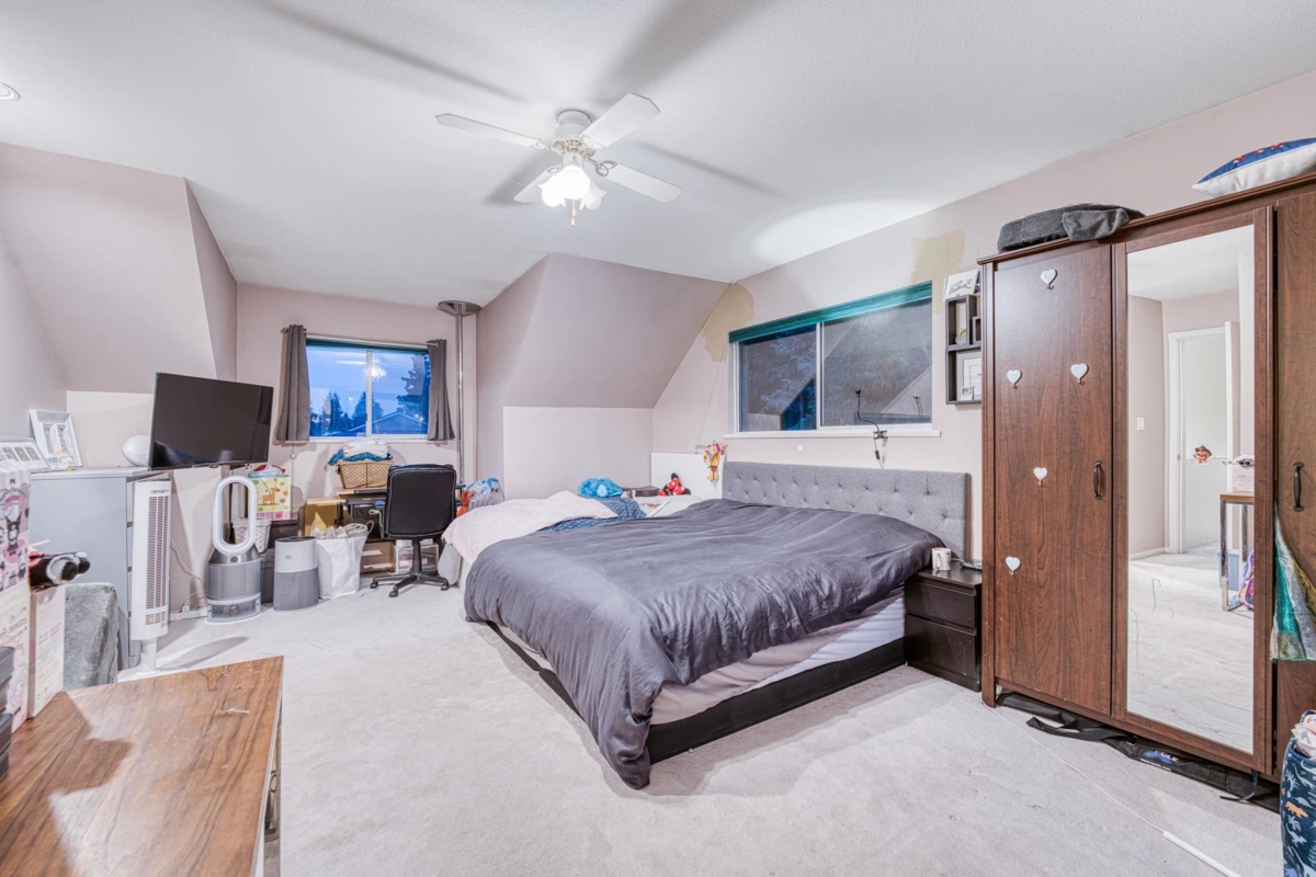 Laundry Room Photo of 10800 Rochdale Drive, Richmond, BC