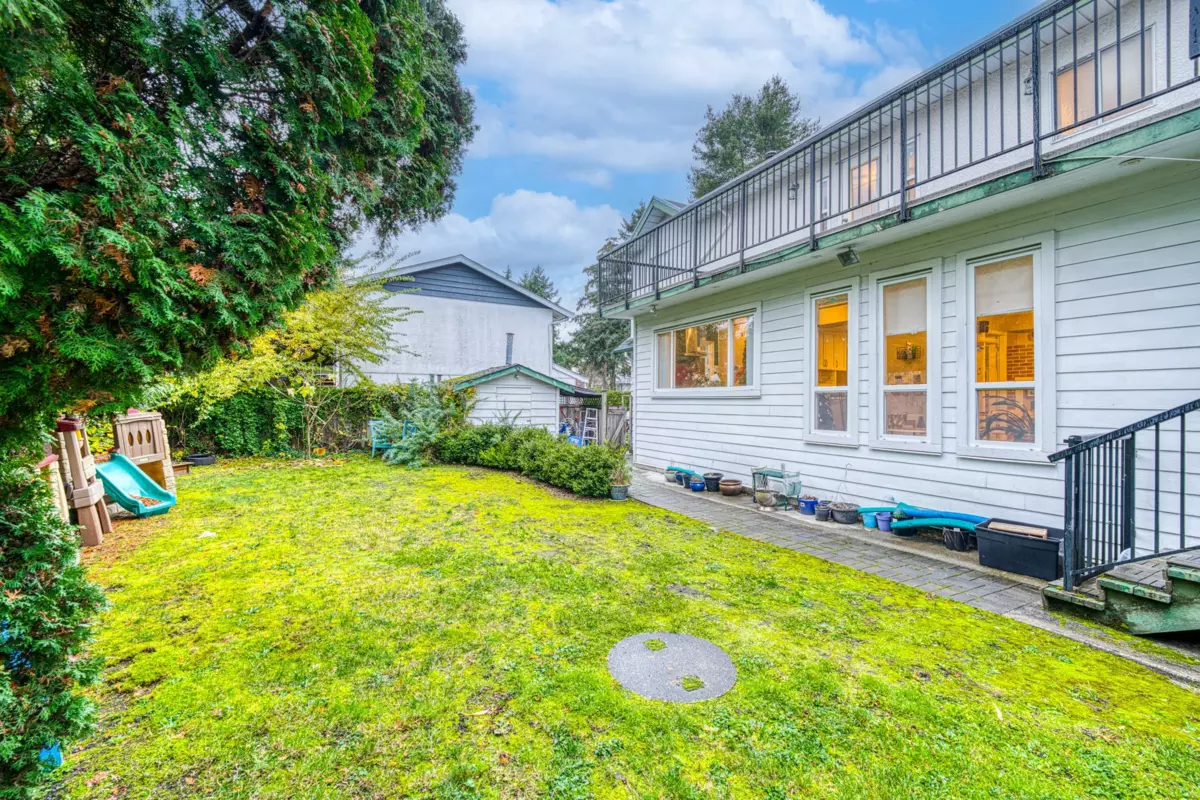 Staircase Photo of 10800 Rochdale Drive, Richmond, BC