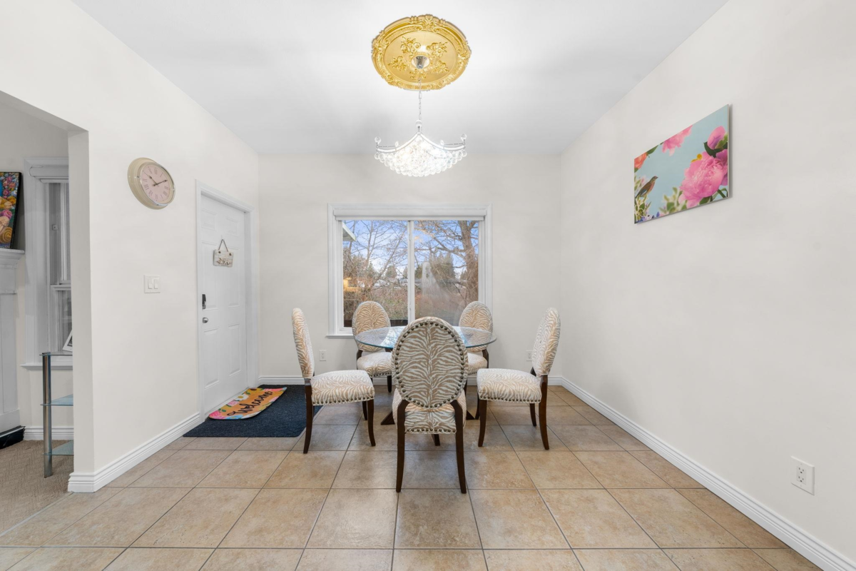 Basement Recreation Room Photo of 7739 126a Street, Surrey, BC