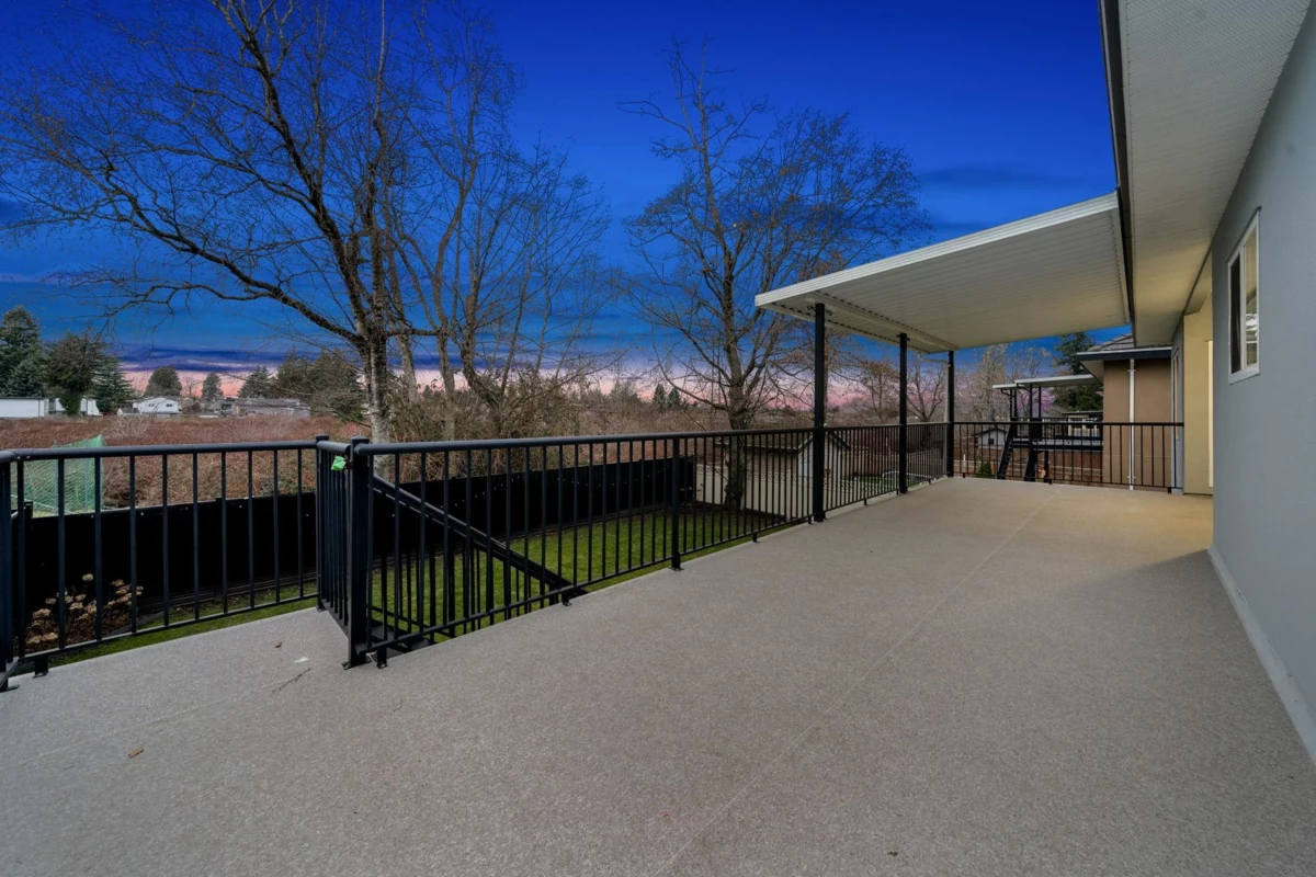 Dining Area Photo of 7739 126a Street, Surrey, BC