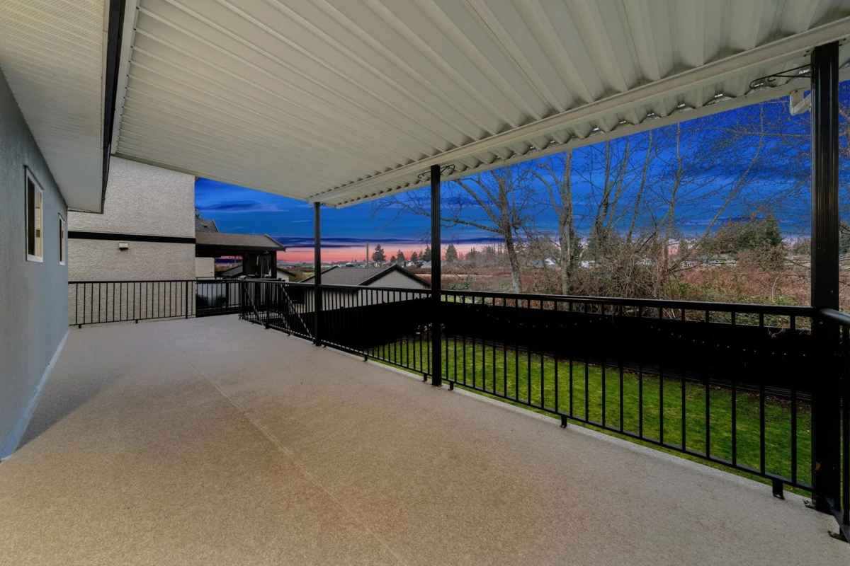 Family Room Photo of 7739 126a Street, Surrey, BC