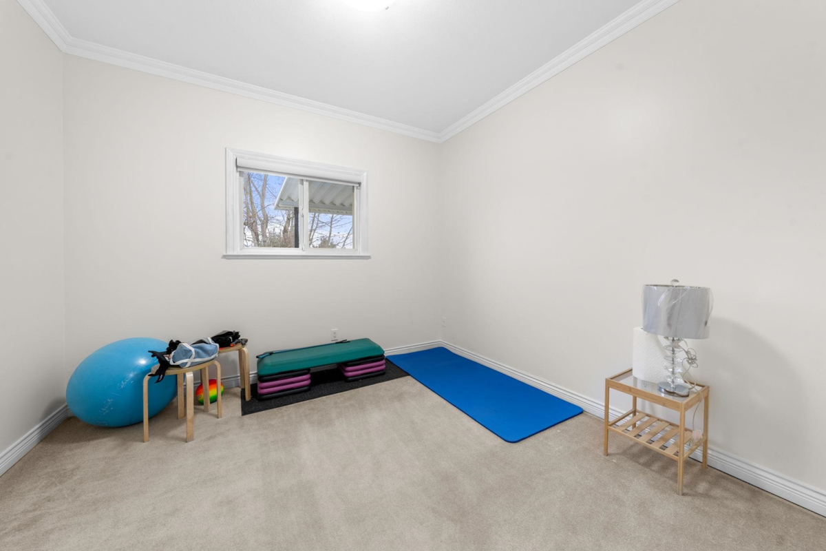 Front Yard Photo of 7739 126a Street, Surrey, BC