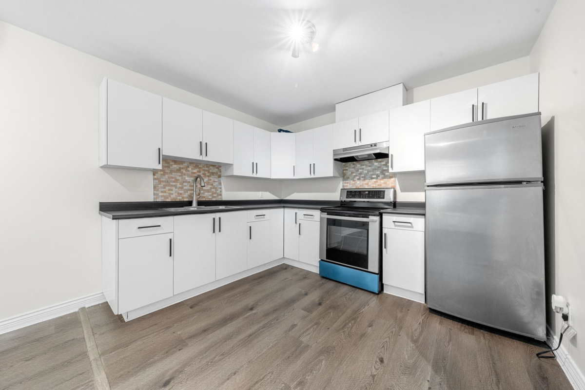 Outdoor Kitchen Photo of 7739 126a Street, Surrey, BC