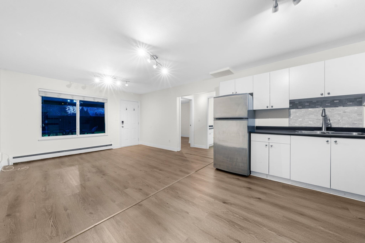 Swimming Pool Photo of 7739 126a Street, Surrey, BC