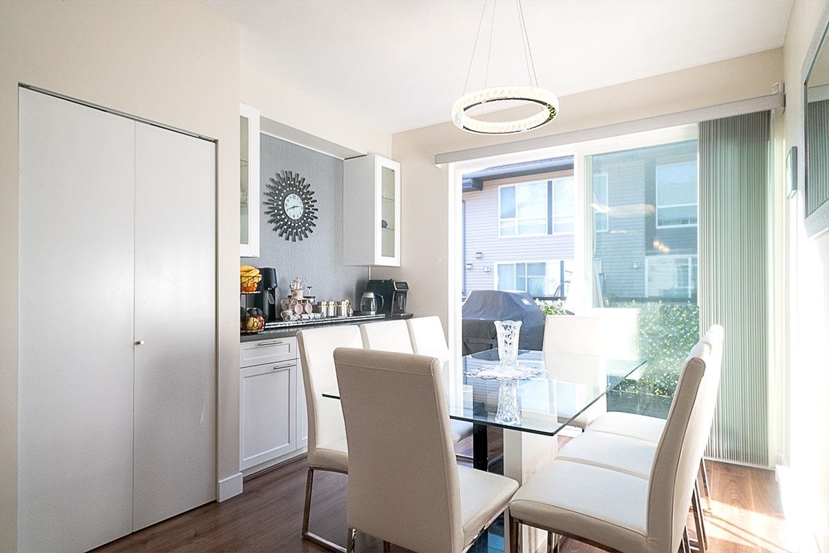 Family Room Photo of 140 2228 162 Street, Surrey, BC