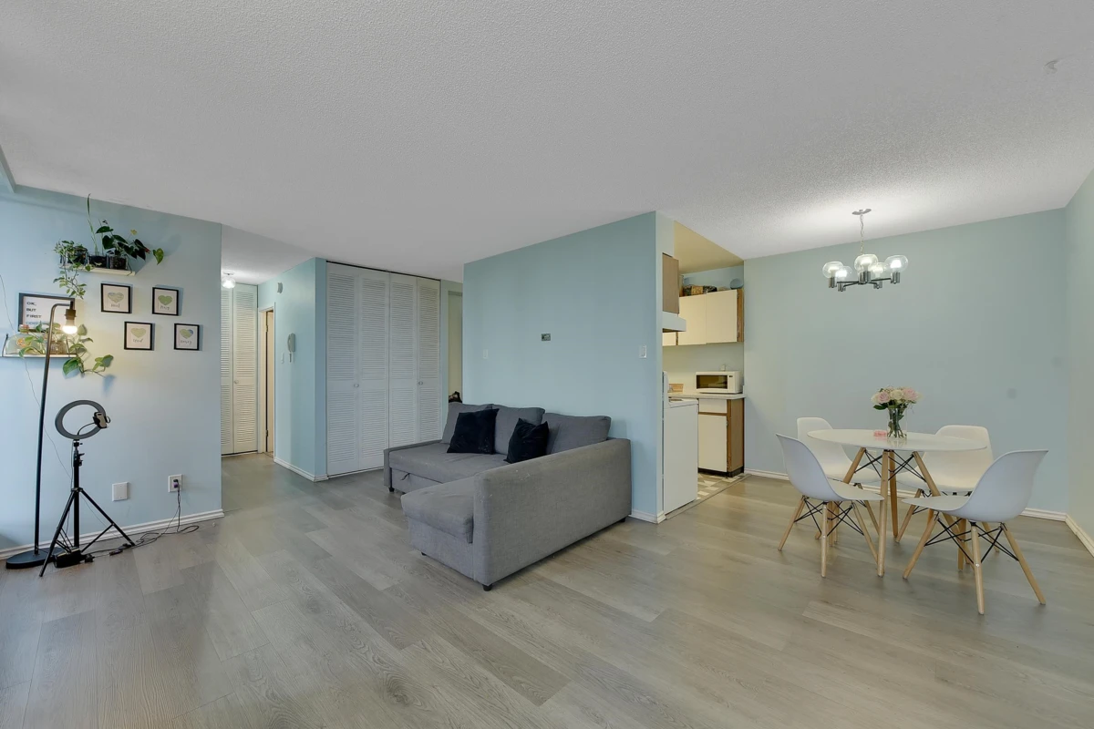 Living Room Photo of 605 6759 Willingdon Avenue, Burnaby, BC