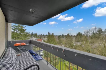 Office / Den Photo of 605 6759 Willingdon Avenue, Burnaby, BC