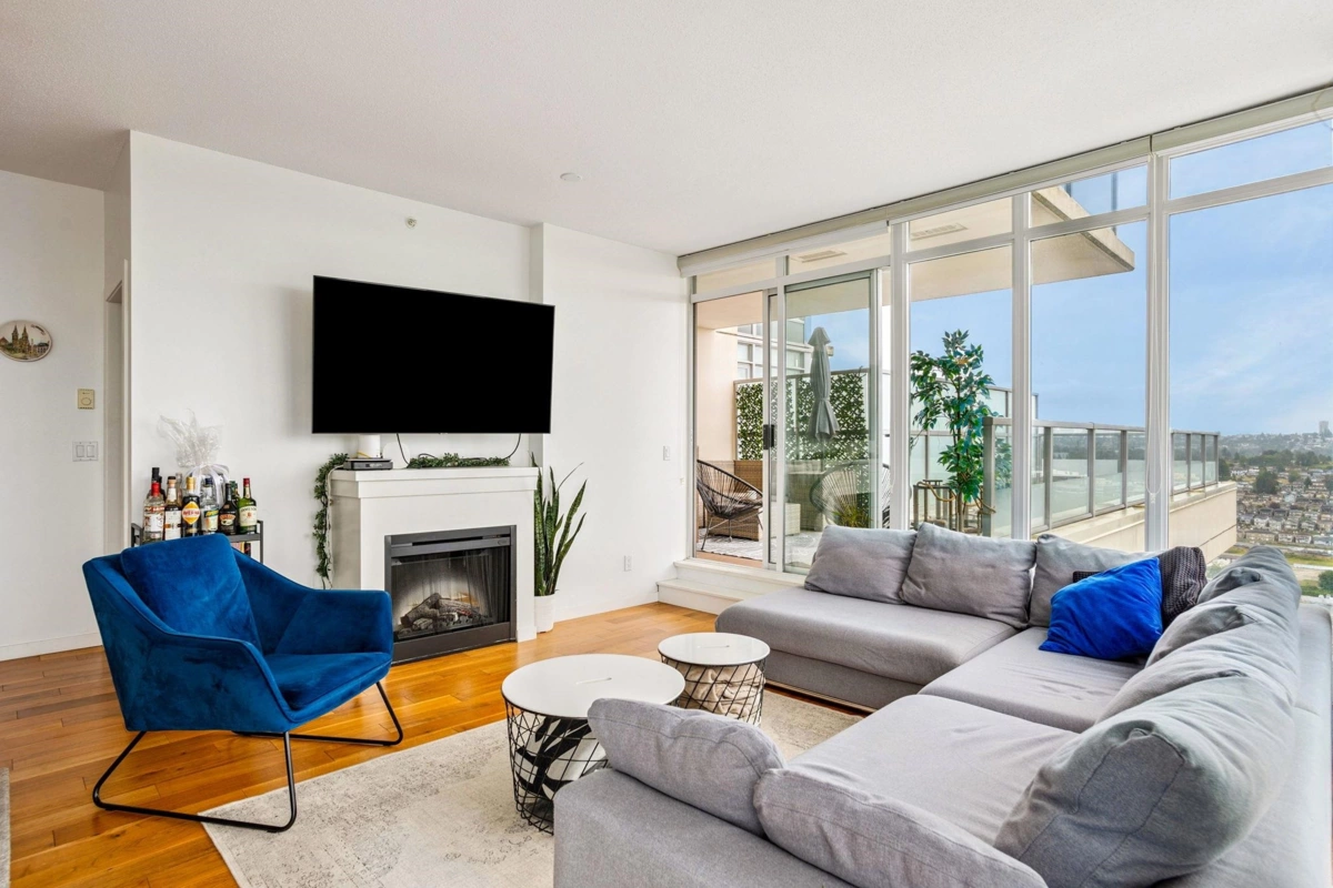 Family Room Photo of 3101 2133 Douglas Road, Burnaby, BC