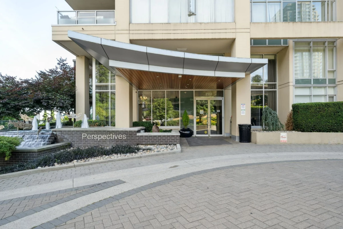 Guest Bathroom Photo of 3101 2133 Douglas Road, Burnaby, BC