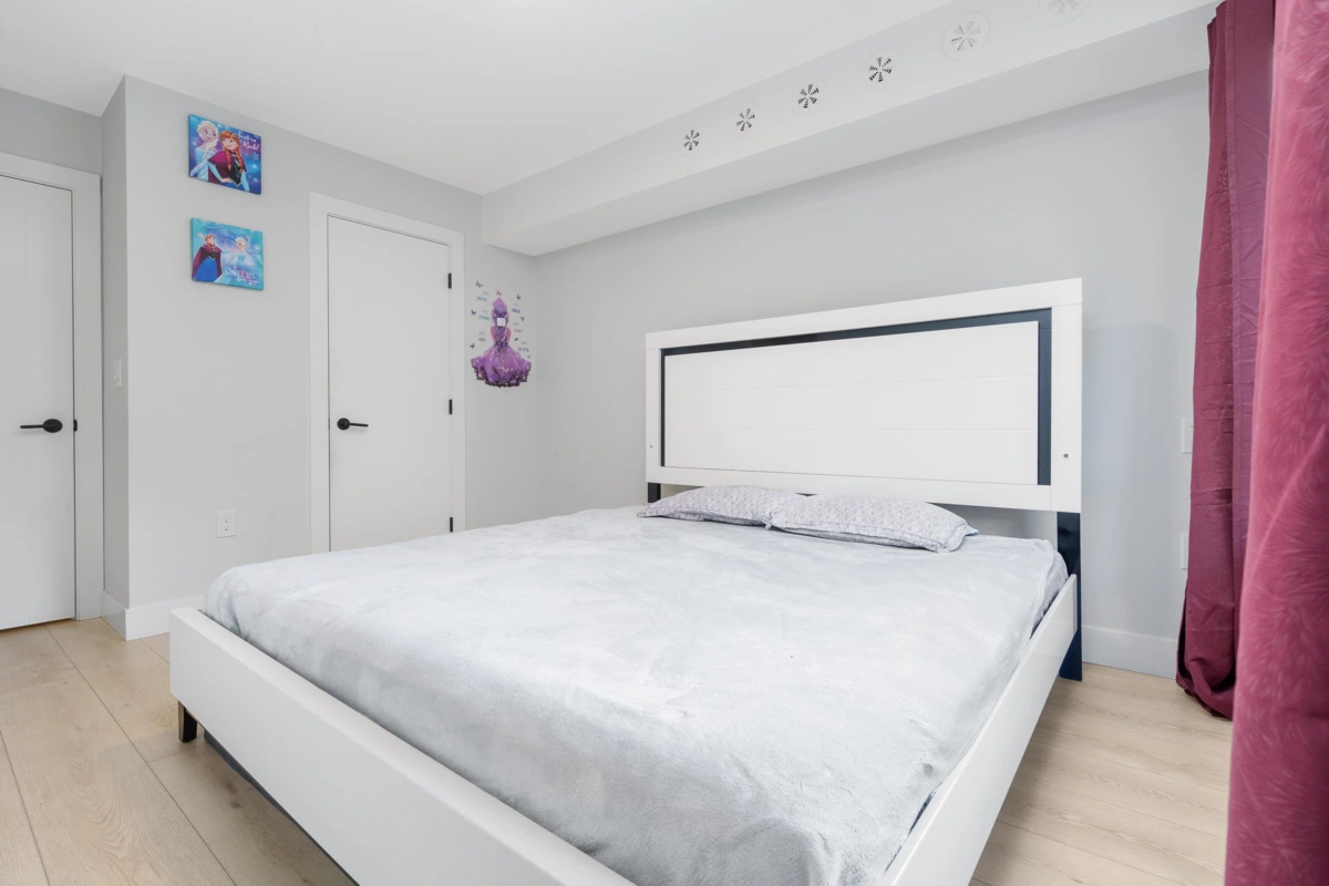 Guest Bathroom Photo of 128 30530 Cardinal Avenue, Abbotsford, BC