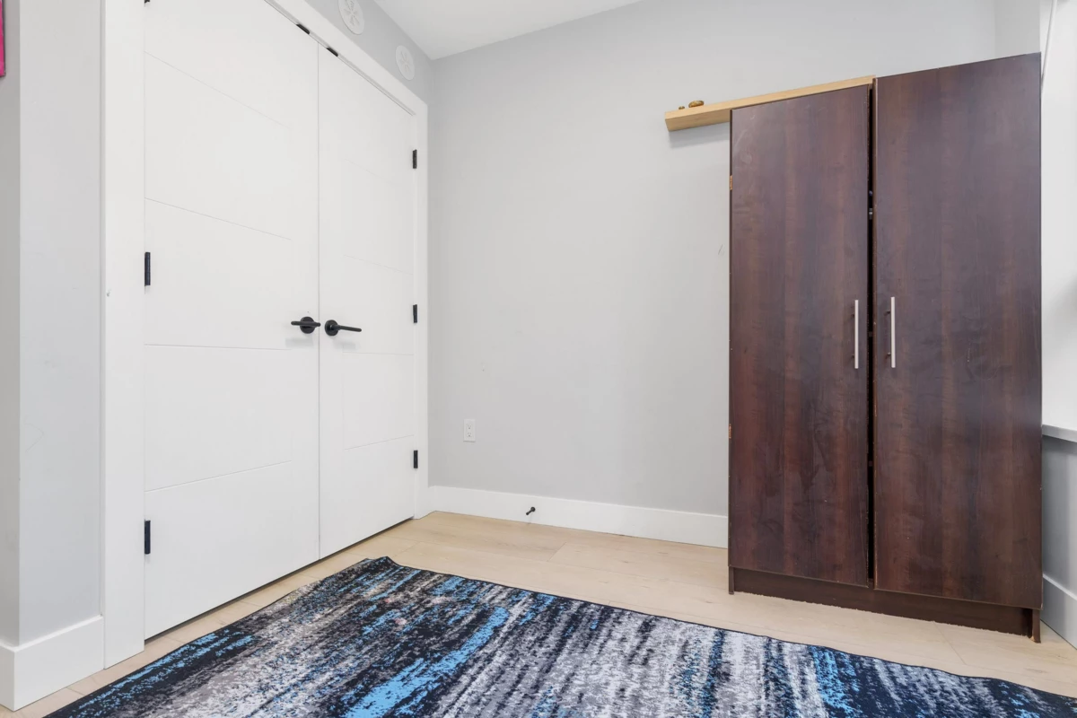 Mudroom Photo of 128 30530 Cardinal Avenue, Abbotsford, BC