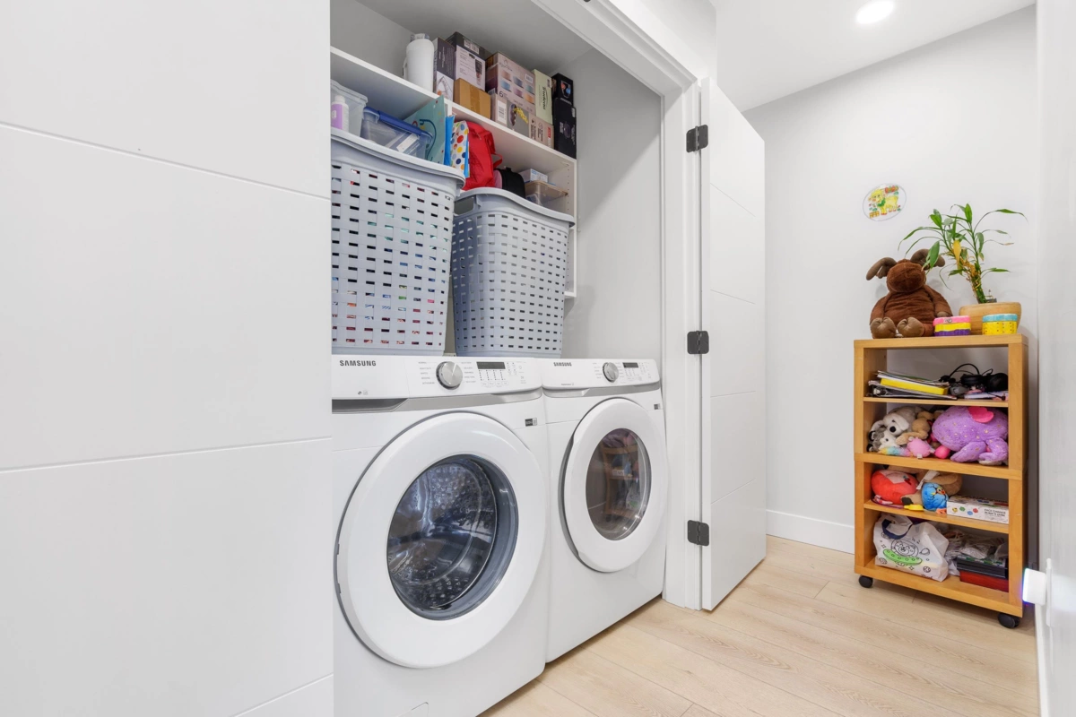 Staircase Photo of 128 30530 Cardinal Avenue, Abbotsford, BC