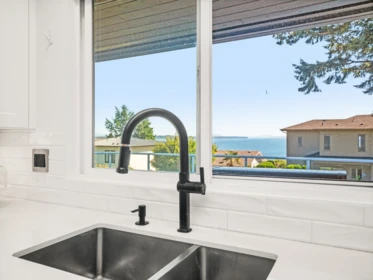 Breakfast Nook Photo of 13146 14 Avenue, Surrey, BC