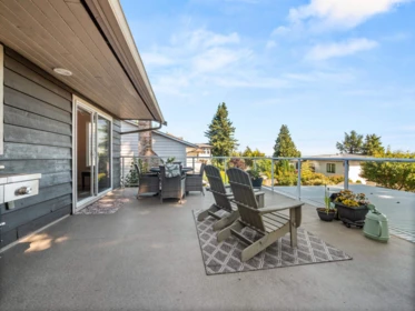 Swimming Pool Photo of 13146 14 Avenue, Surrey, BC