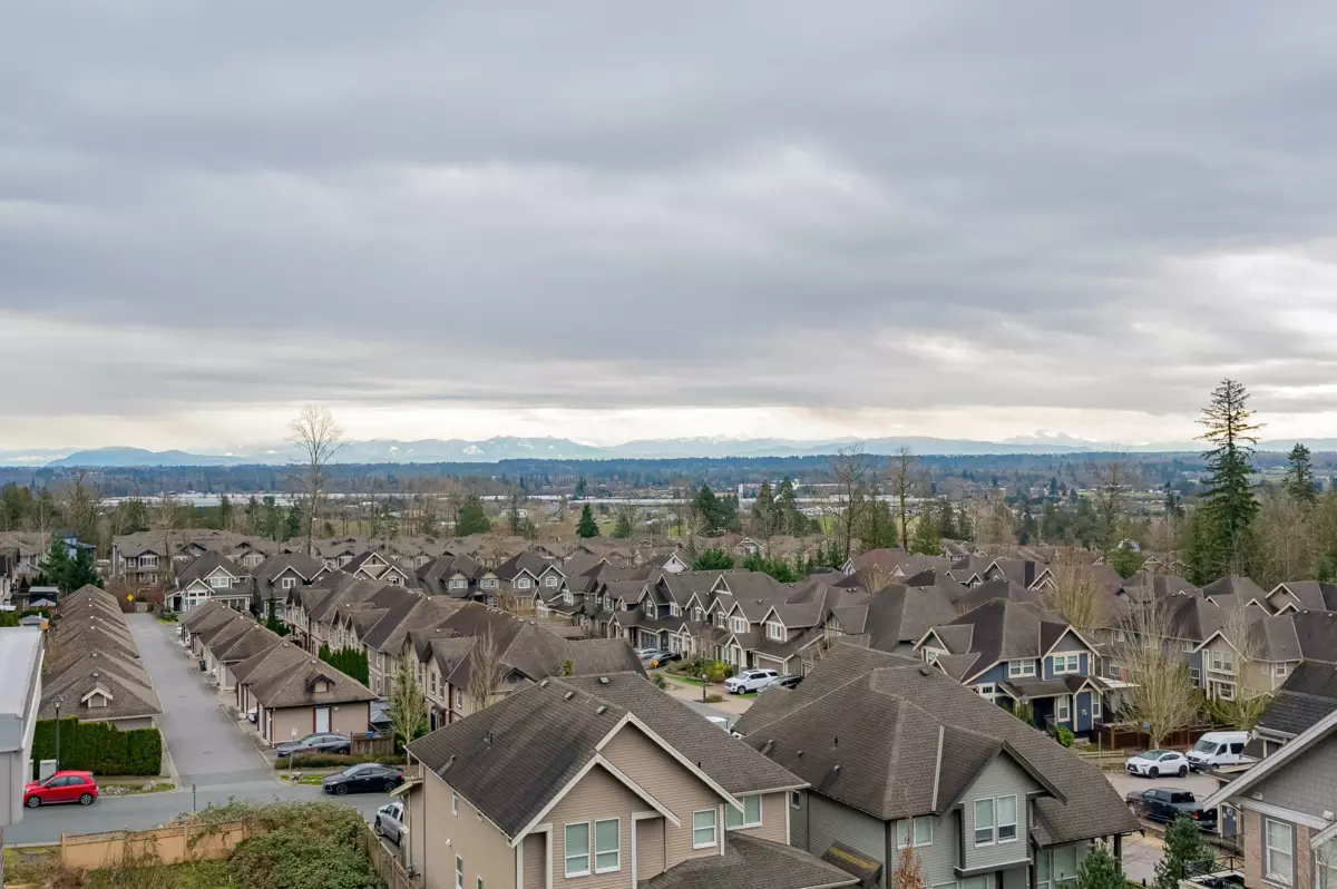 Powder Room Photo of 409 20826 72 Avenue, Langley, BC