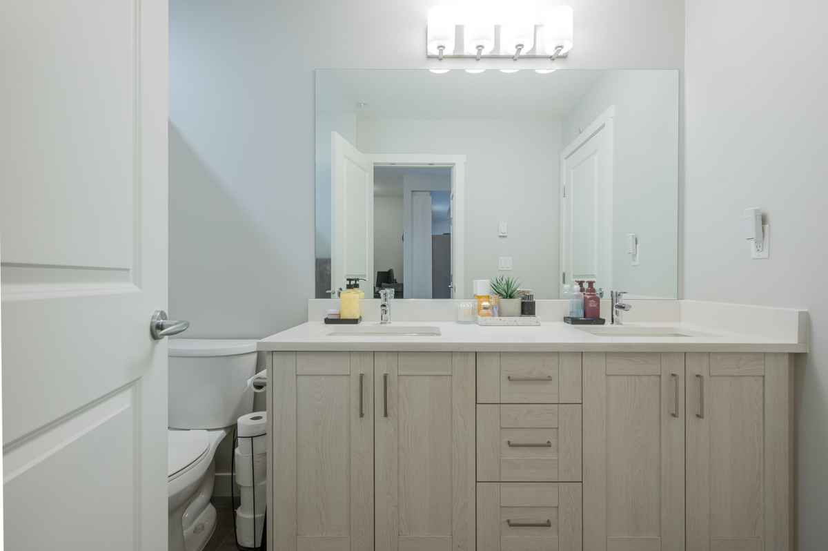 Staircase Photo of 409 20826 72 Avenue, Langley, BC