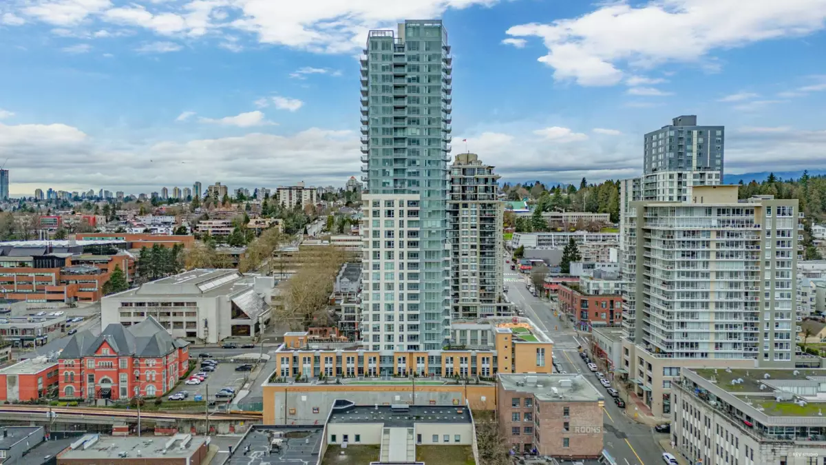 Front Yard Photo of 205 618 Carnarvon Street, New Westminster, BC