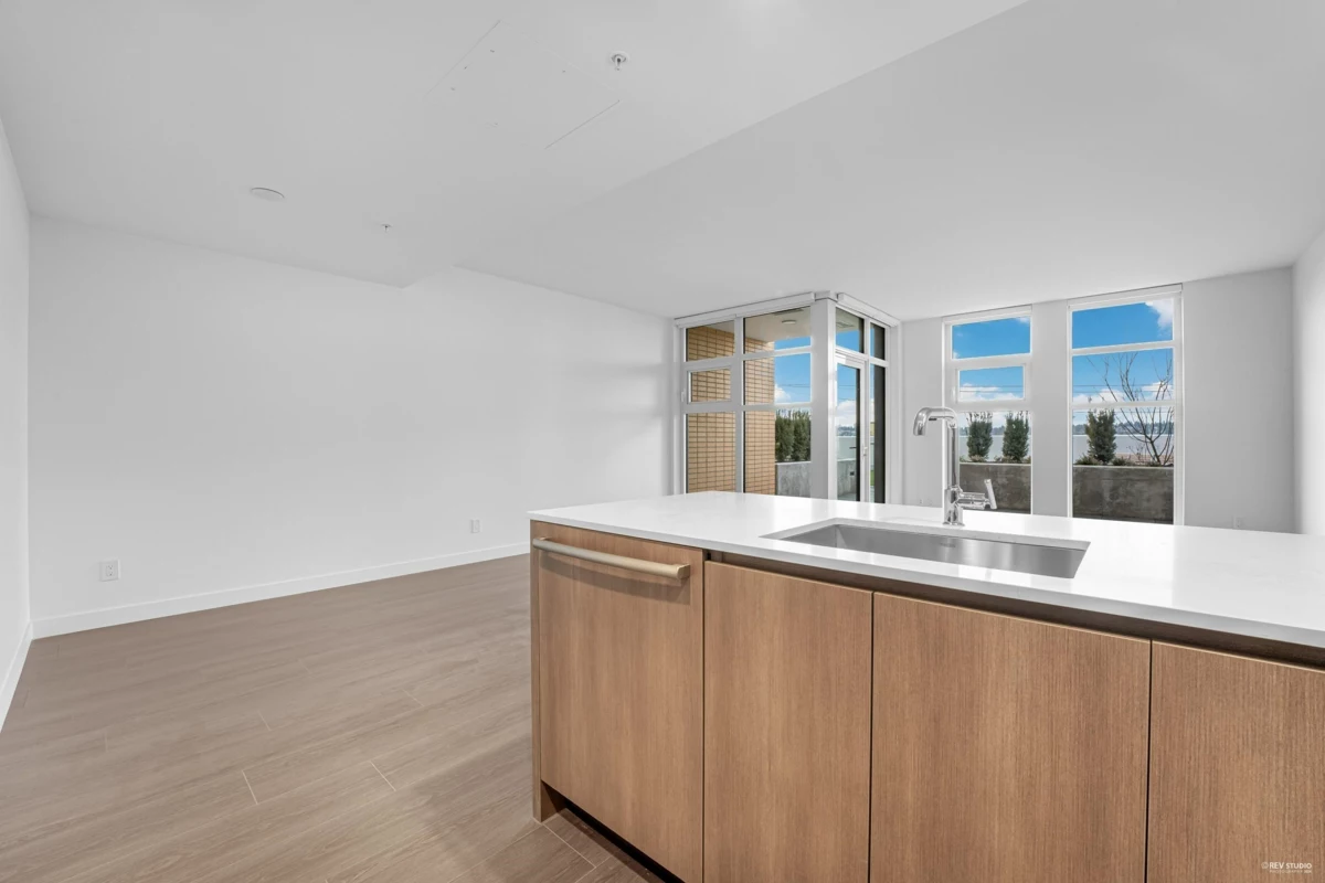 Walk-In Closet Photo of 205 618 Carnarvon Street, New Westminster, BC